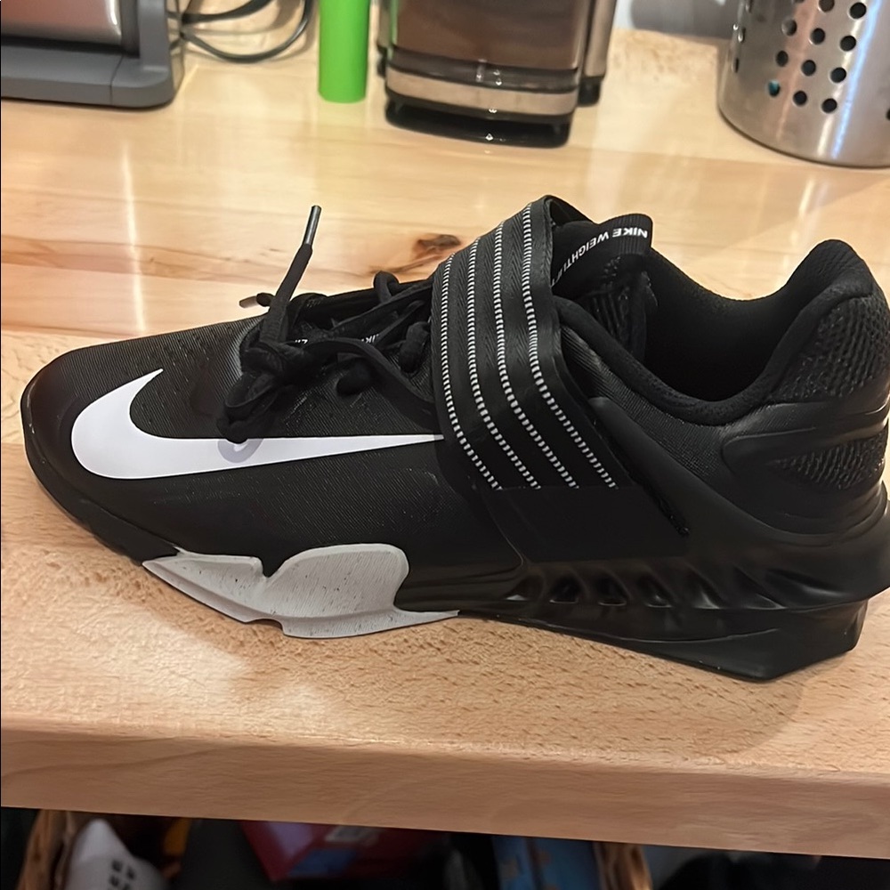 Nike Weightlifting shoes - New with box!